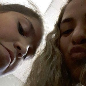 Meet your Posher, Laura adilene